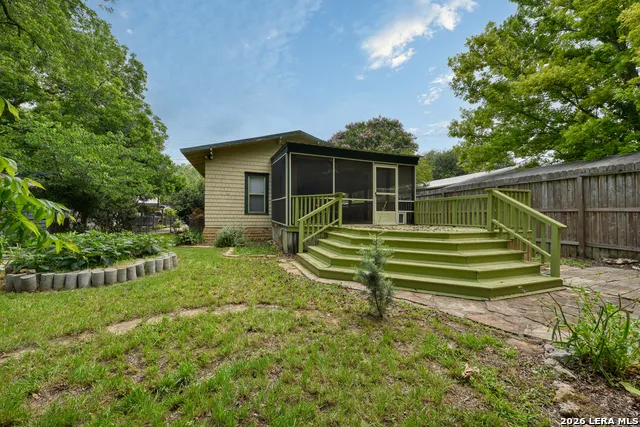 222 S ACADEMY AVE New Braunfels, TX 78130