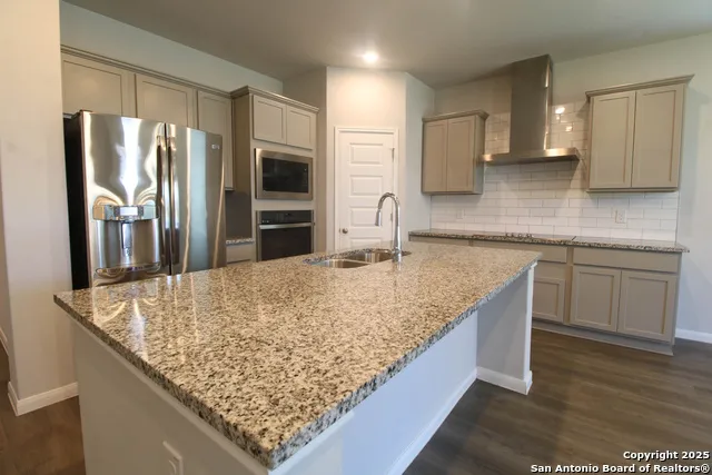 3713 Tripps Seguin, TX 78155