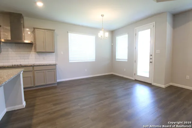 3713 Tripps Seguin, TX 78155