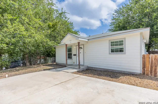 601 COLEMAN ST Unit 2 San Antonio, TX 78208