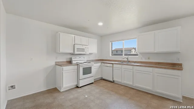 3248 NORTHWEST BLVD New Braunfels, TX 78130