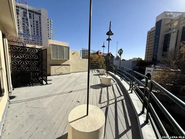 1020 Navarro San Antonio, TX 78205