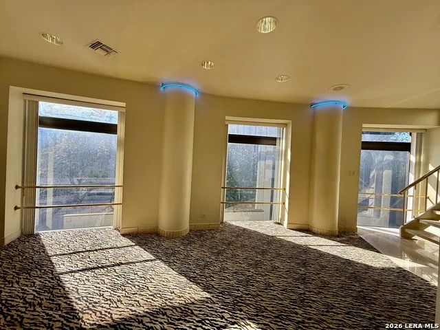 1020 Navarro San Antonio, TX 78205