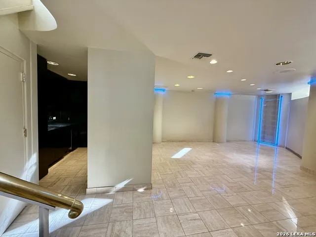 1020 Navarro San Antonio, TX 78205