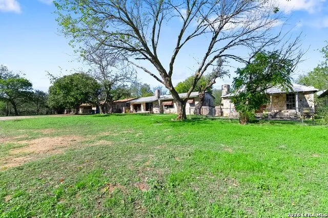 6268 Highway 27 Kerrville, TX 78028