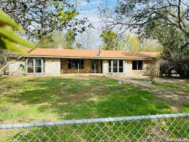 6268 Highway 27 Kerrville, TX 78028