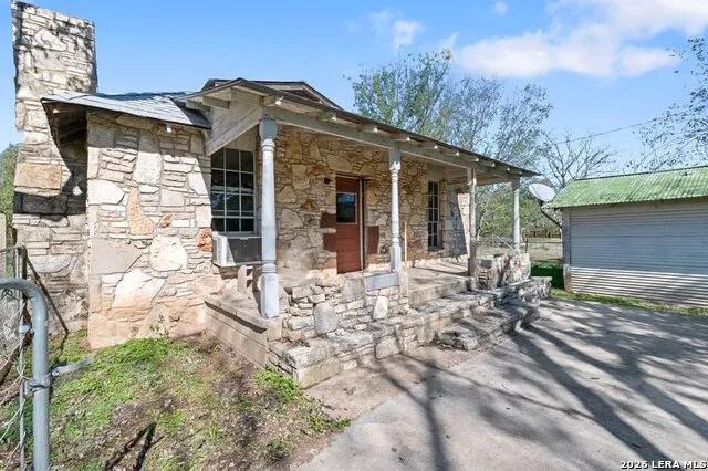 6268 Highway 27 Kerrville, TX 78028