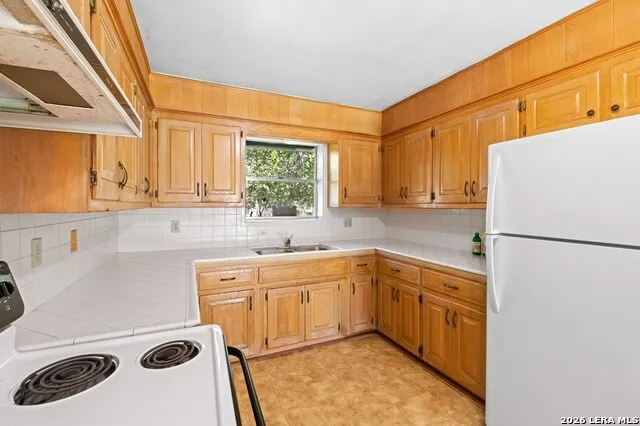 6268 Highway 27 Kerrville, TX 78028