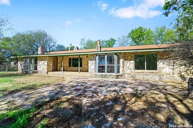 6268 Highway 27 Kerrville, TX 78028