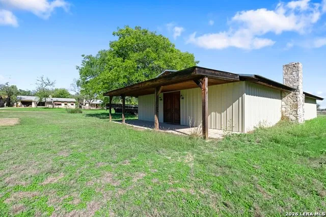 6268 Highway 27 Kerrville, TX 78028
