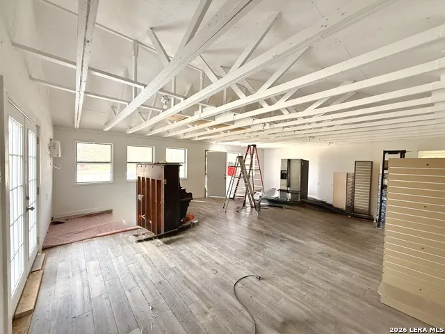 9702 State Highway 16 Pipe Creek, TX 78063