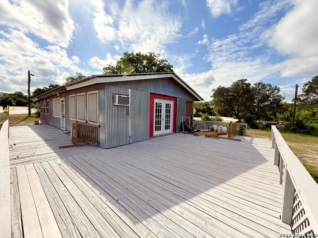 9702 State Highway 16 Pipe Creek, TX 78063