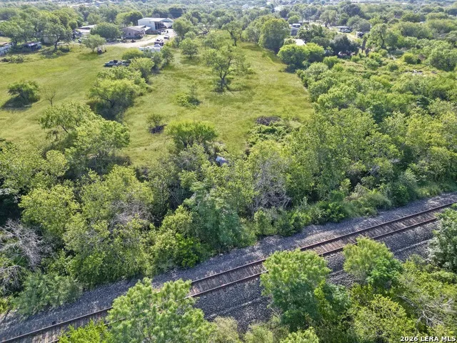 4347 COMMERCIAL AVE San Antonio, TX 78221