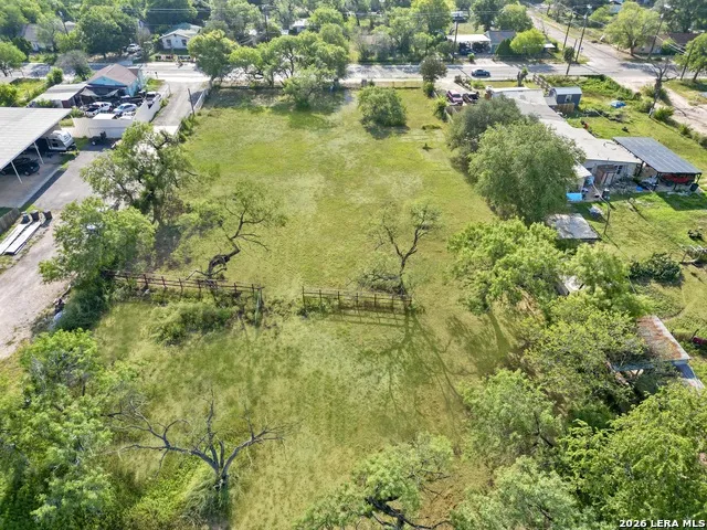 4347 COMMERCIAL AVE San Antonio, TX 78221