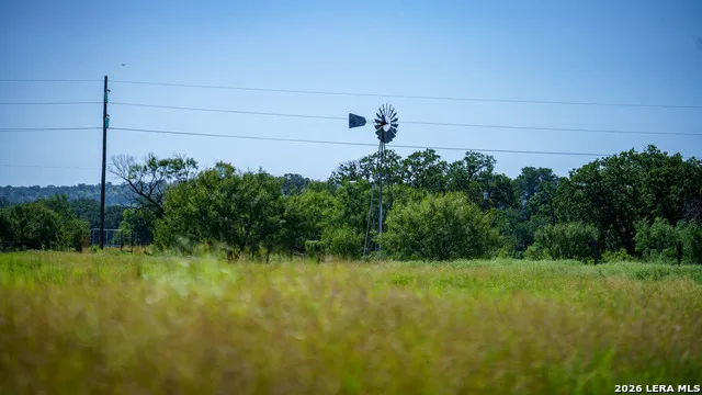 9978 hay spring Fredonia, TX 76842