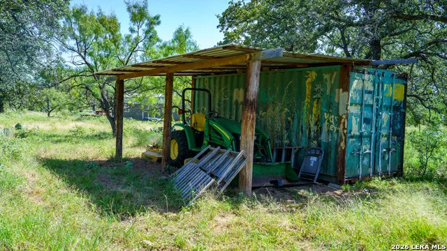 9978 hay spring Fredonia, TX 76842