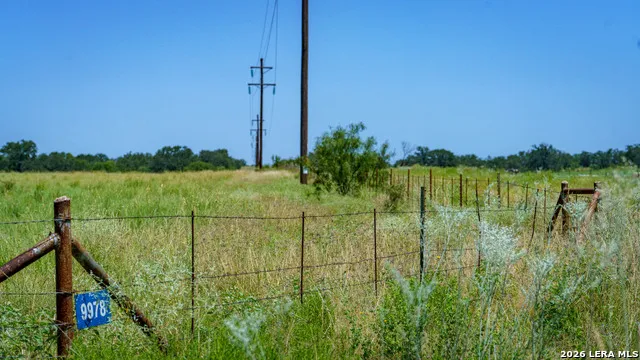 9978 hay spring Fredonia, TX 76842