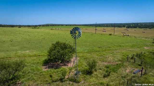 9978 hay spring Fredonia, TX 76842