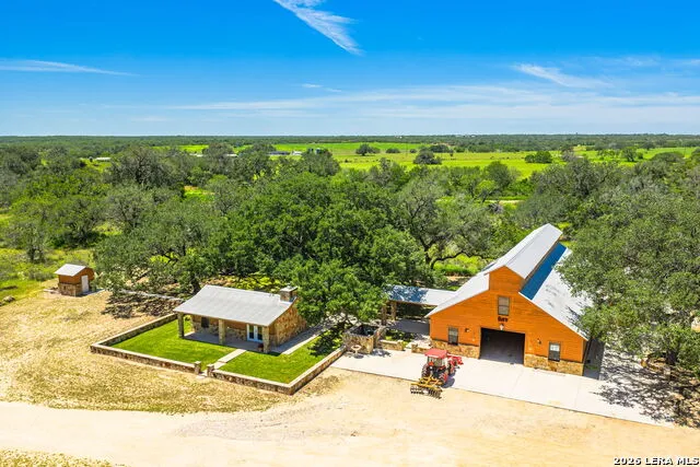 3355 Jim Brite Rd Pleasanton, TX 78064