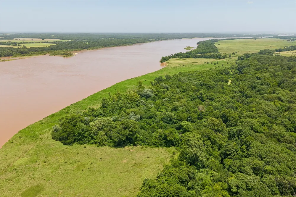 2 W Fern Mountain Road Muskogee, OK 74401