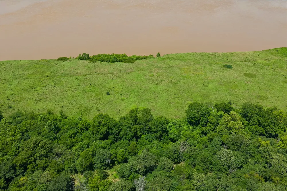 2 W Fern Mountain Road Muskogee, OK 74401