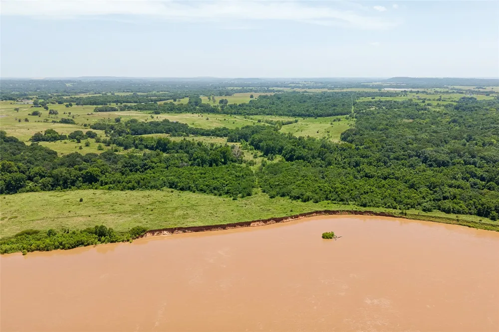 2 W Fern Mountain Road Muskogee, OK 74401
