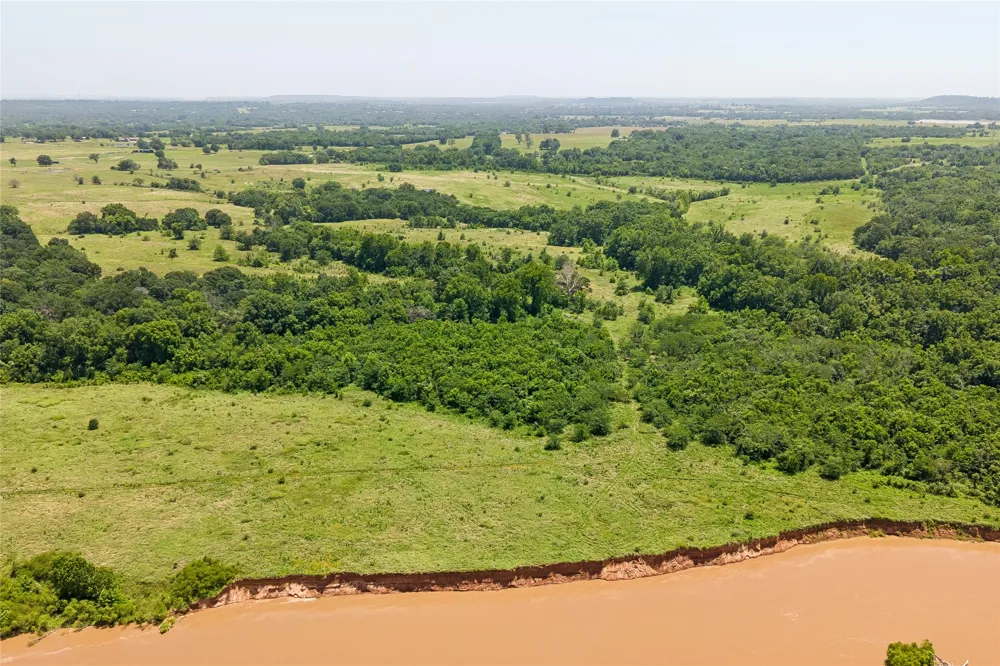 2 W Fern Mountain Road Muskogee, OK 74401