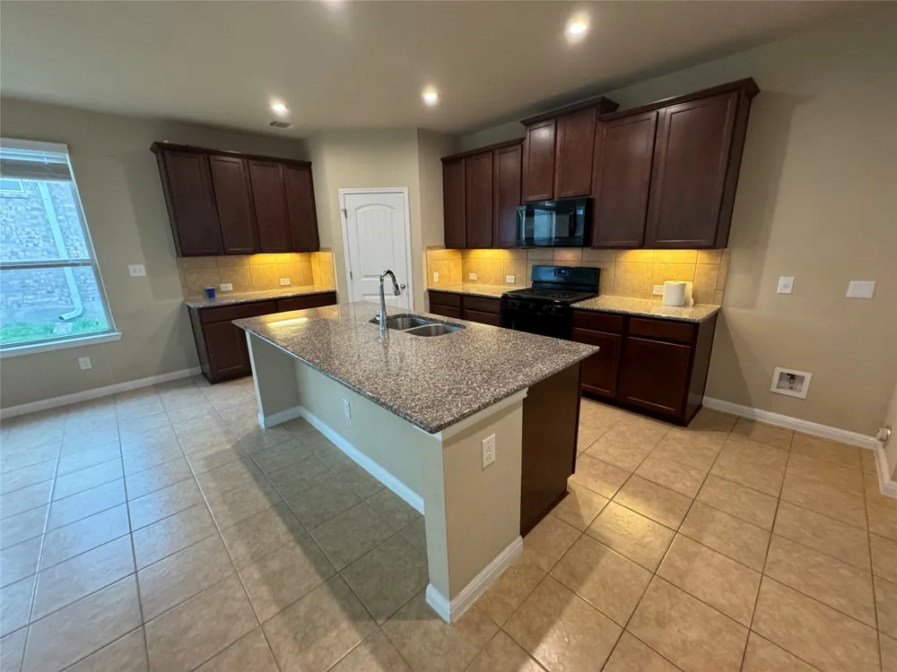 2916 Cotton Gin Drive Round Rock, TX 78664