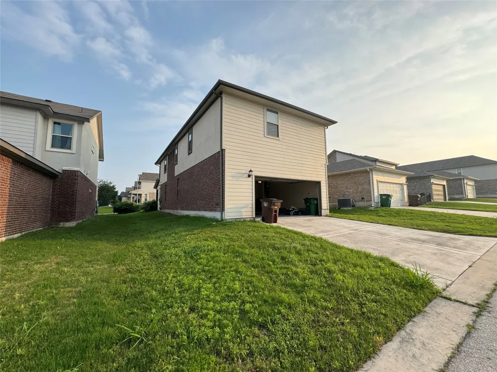 2916 Cotton Gin Drive Round Rock, TX 78664