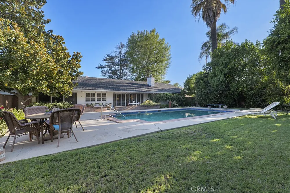 19309 Itasca Northridge, CA 91324