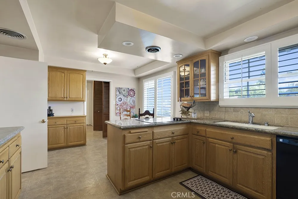 19309 Itasca Northridge, CA 91324