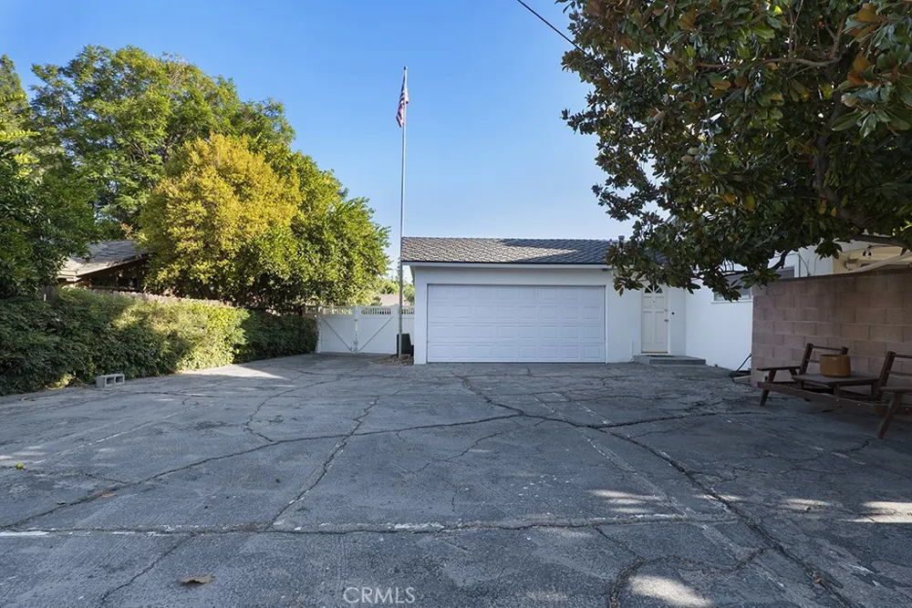 19309 Itasca Northridge, CA 91324