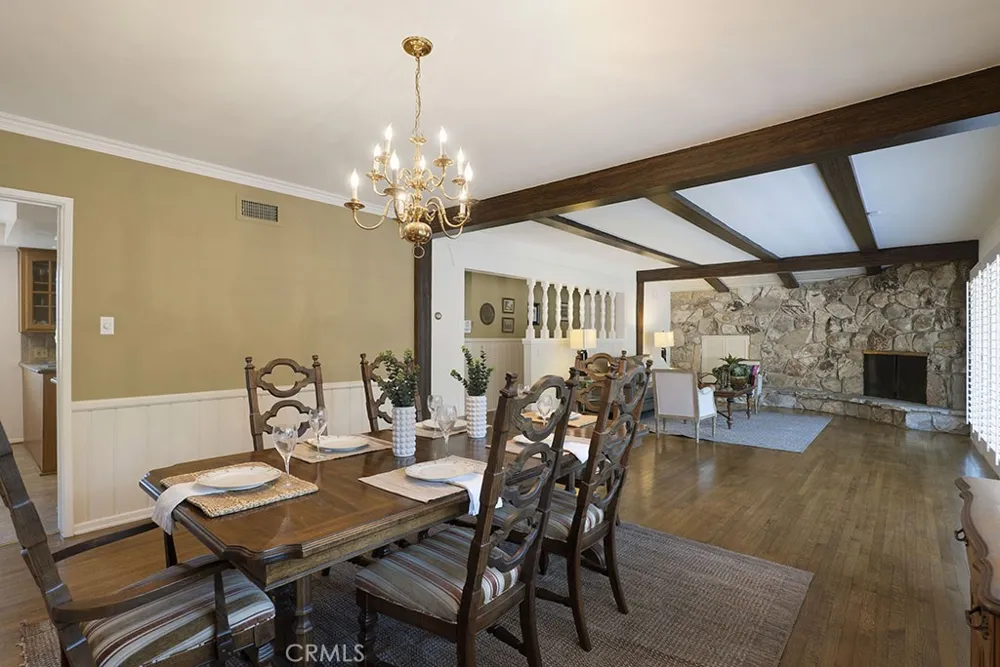 19309 Itasca Northridge, CA 91324