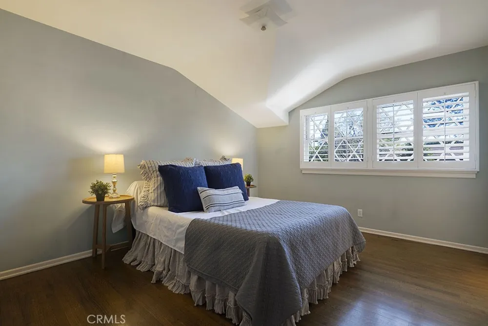 19309 Itasca Northridge, CA 91324