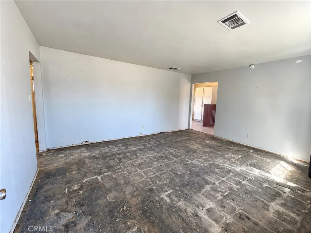 180 E Warner Avenue Fresno, CA 93710