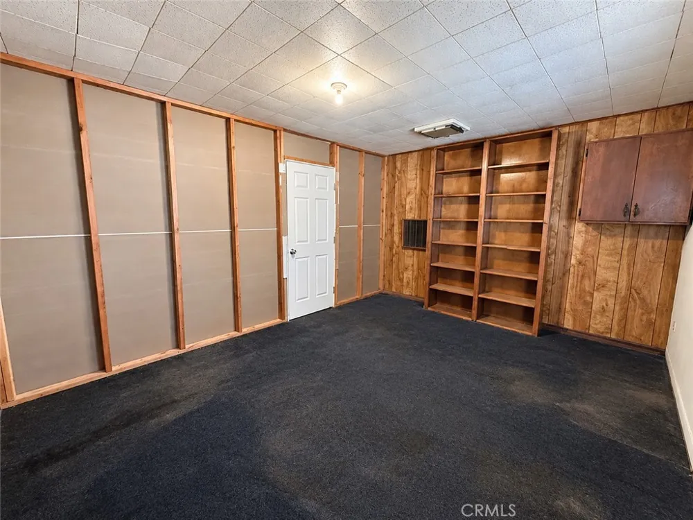180 E Warner Avenue Fresno, CA 93710