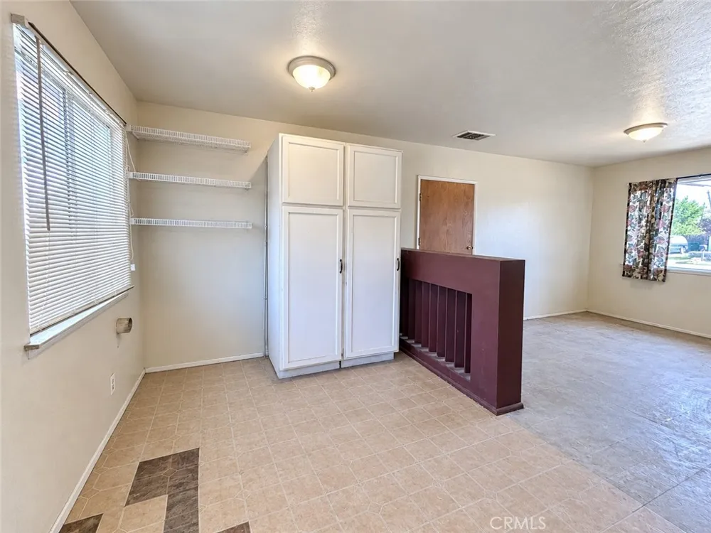 180 E Warner Avenue Fresno, CA 93710