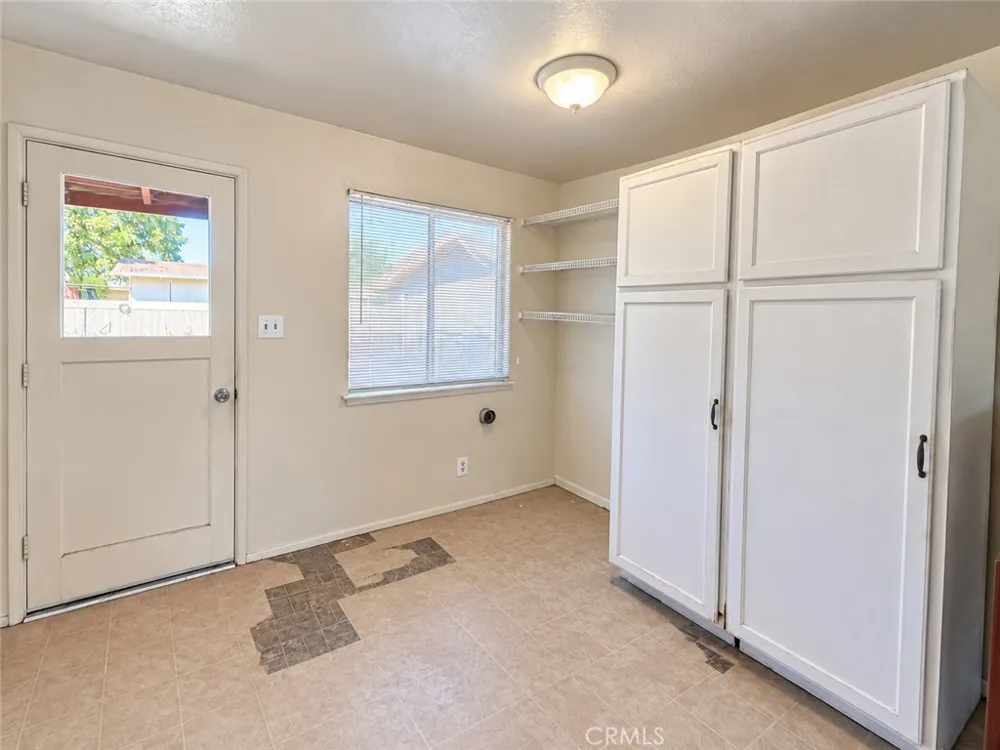 180 E Warner Avenue Fresno, CA 93710