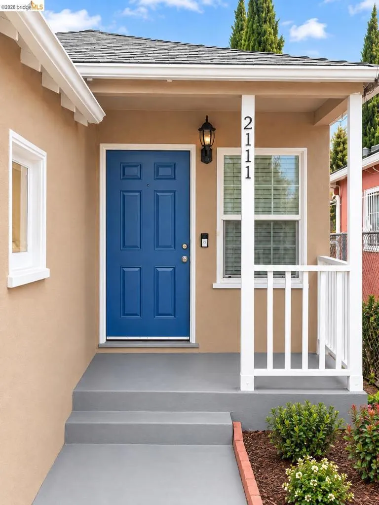 2111 100Th Ave Oakland, CA 94603