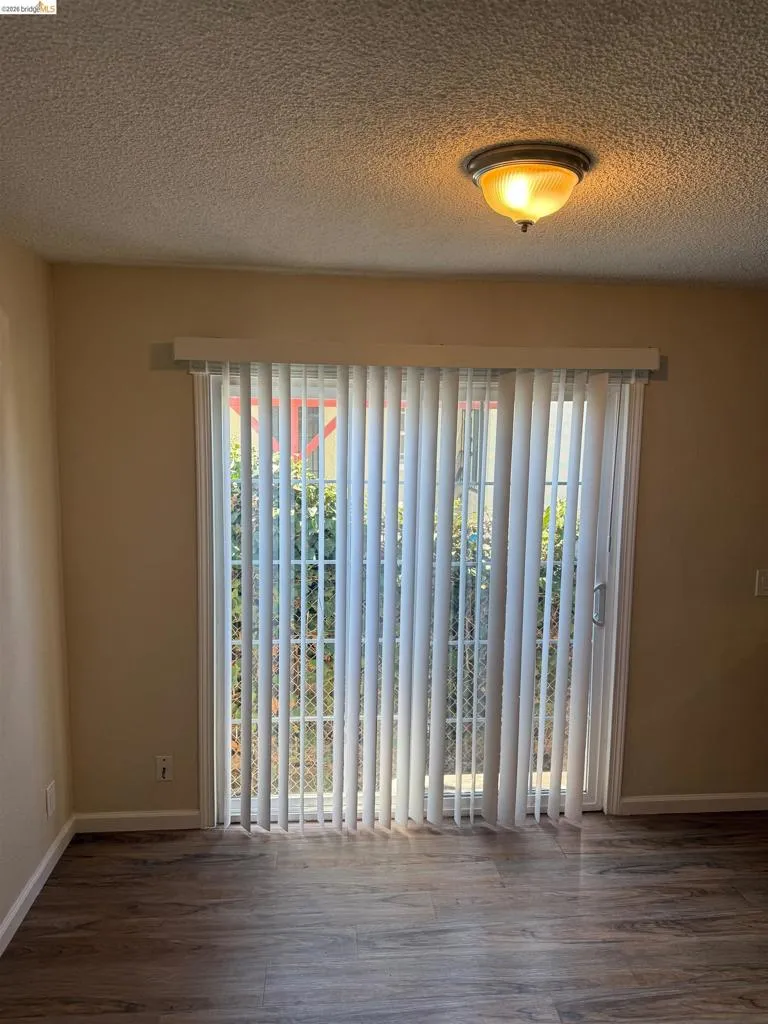 2111 100Th Ave Oakland, CA 94603