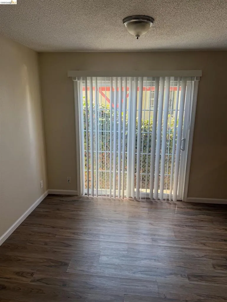2111 100Th Ave Oakland, CA 94603