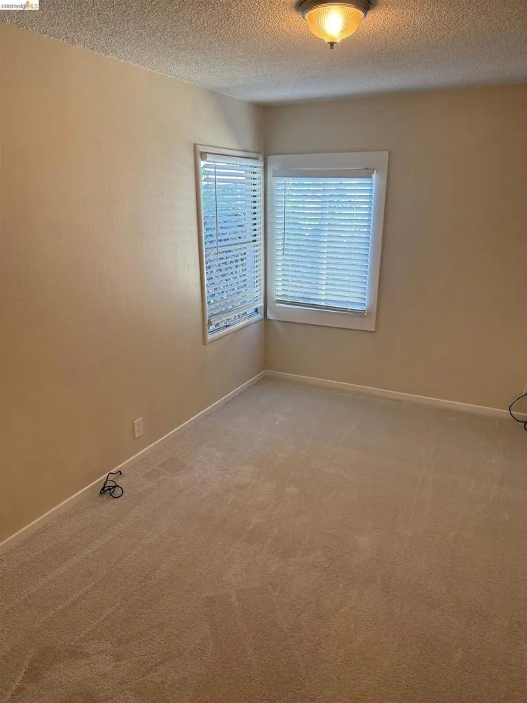 2111 100Th Ave Oakland, CA 94603