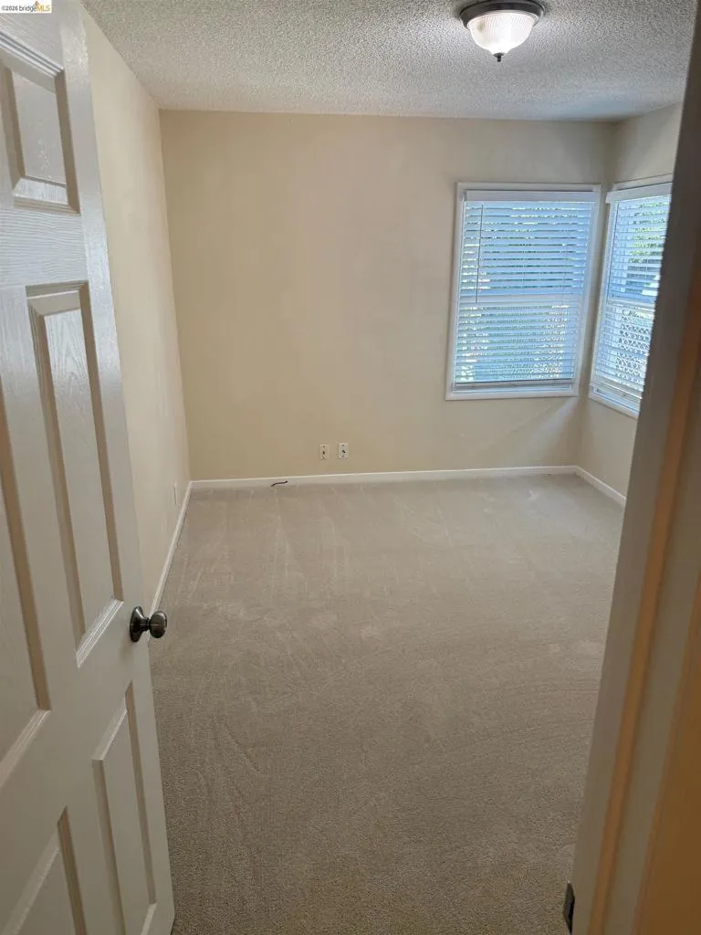 2111 100Th Ave Oakland, CA 94603