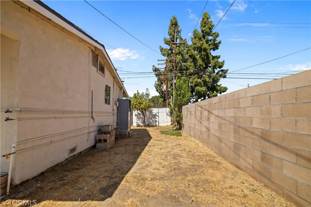 157 Alameda Avenue Azusa, CA 91702