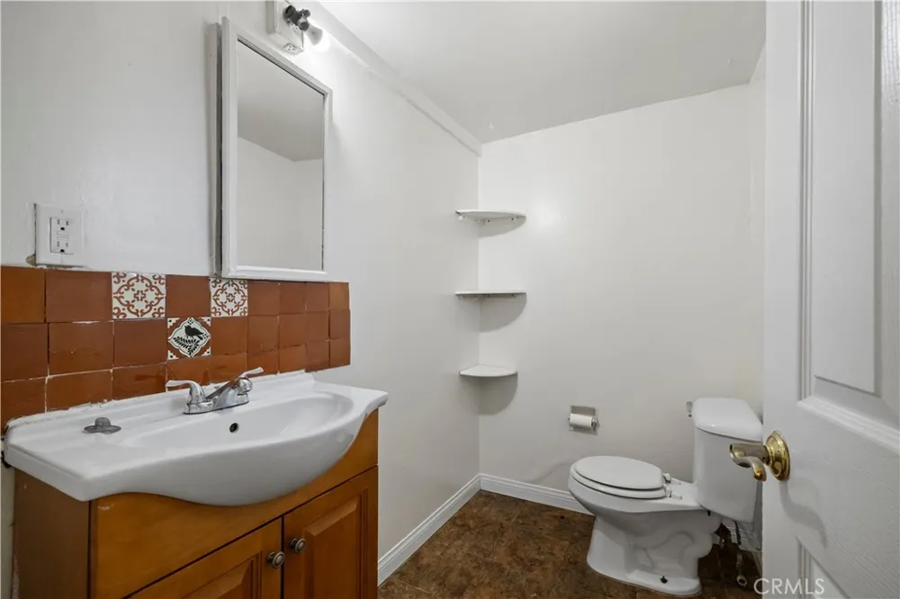 157 Alameda Avenue Azusa, CA 91702