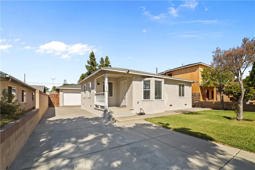 157 Alameda Avenue Azusa, CA 91702