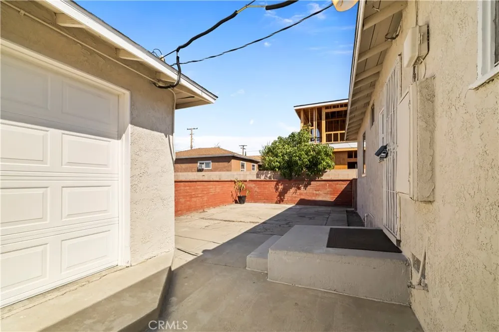 157 Alameda Avenue Azusa, CA 91702