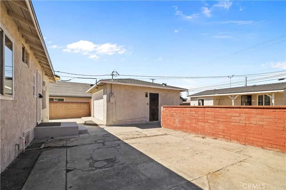 157 Alameda Avenue Azusa, CA 91702