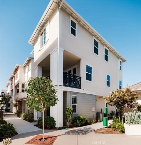 1090 N Anaheim Blvd #2