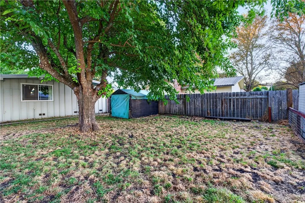22460 F Street Santa Margarita, CA 93453